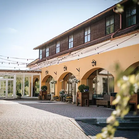 Ruunawere Hotel *